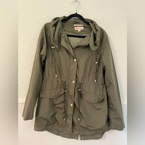 Women’s rain jacket
